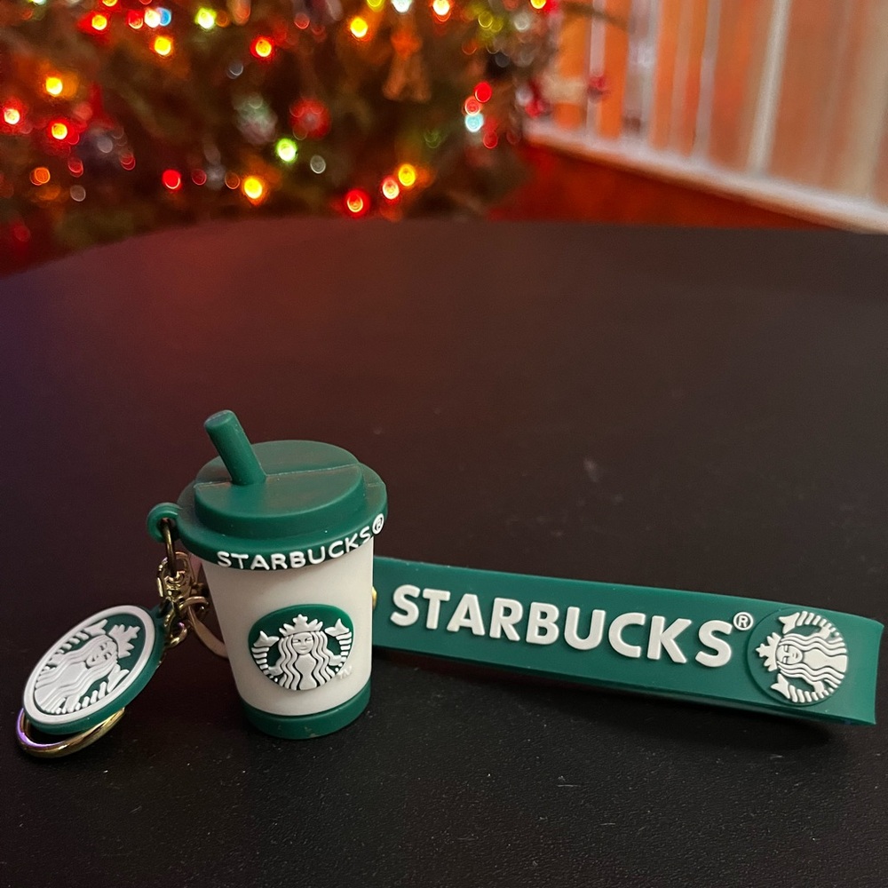 Starbucks Green and White Cup Keychain - Picture 4 of 4